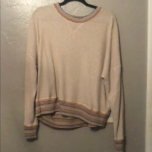 Light crew neck sweater